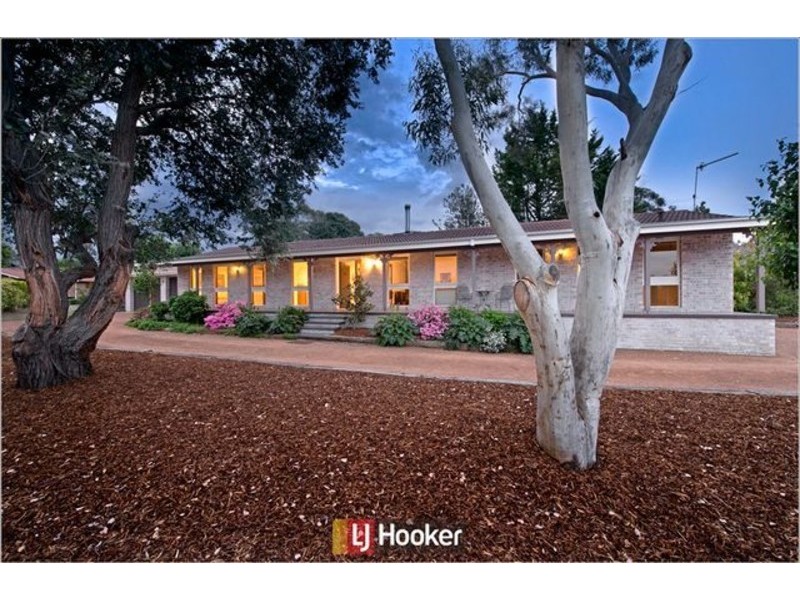 42 Fisken Crescent, Kambah ACT 2902