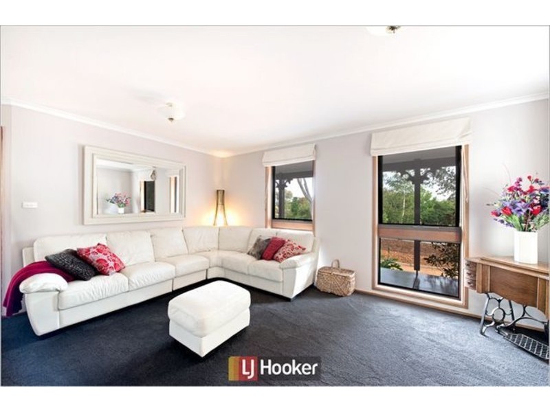 42 Fisken Crescent, Kambah ACT 2902