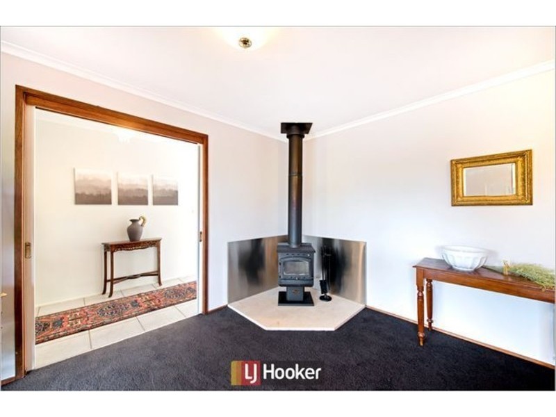 42 Fisken Crescent, Kambah ACT 2902