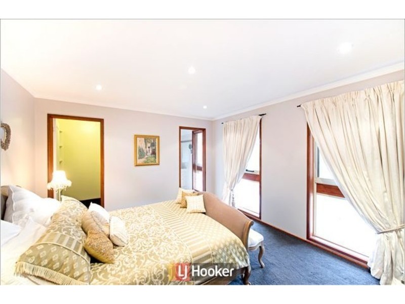 42 Fisken Crescent, Kambah ACT 2902