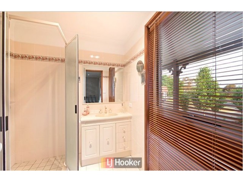 42 Fisken Crescent, Kambah ACT 2902