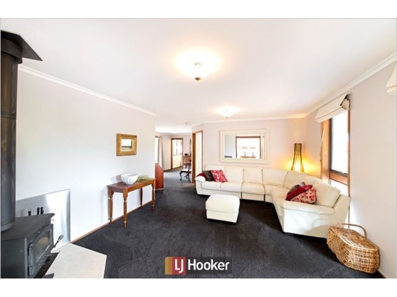 42 Fisken Crescent, Kambah ACT 2902