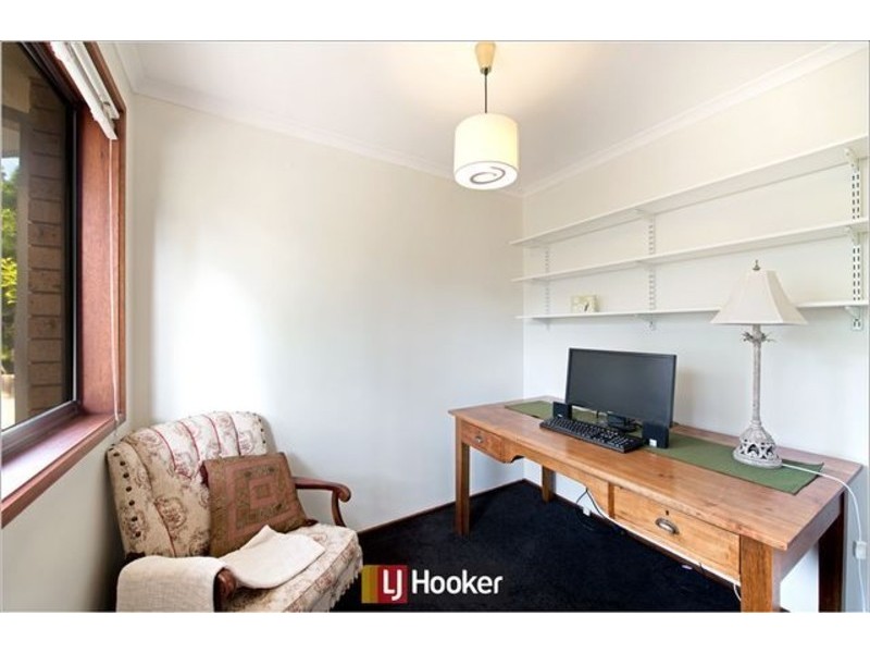 42 Fisken Crescent, Kambah ACT 2902