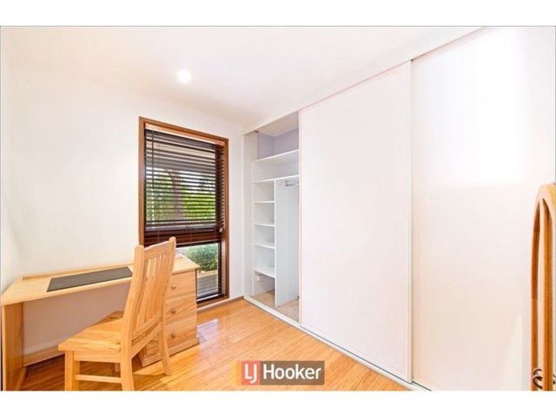 42 Fisken Crescent, Kambah ACT 2902