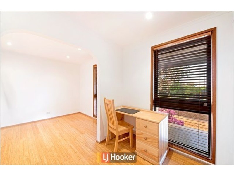 42 Fisken Crescent, Kambah ACT 2902