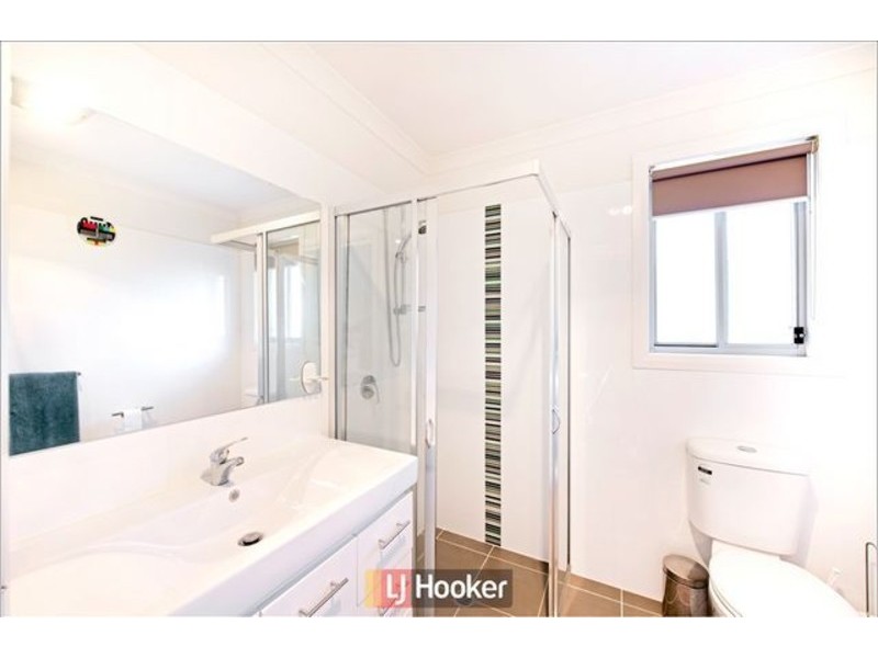 24 Macfarlane Burnet Avenue, Macgregor ACT 2615