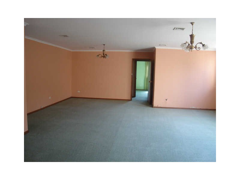 17 Sculptor Street, Giralang ACT 2617