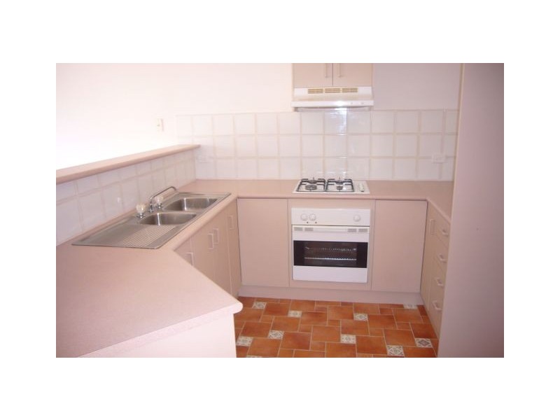 15/2 Landers Crescent, Amaroo ACT 2914