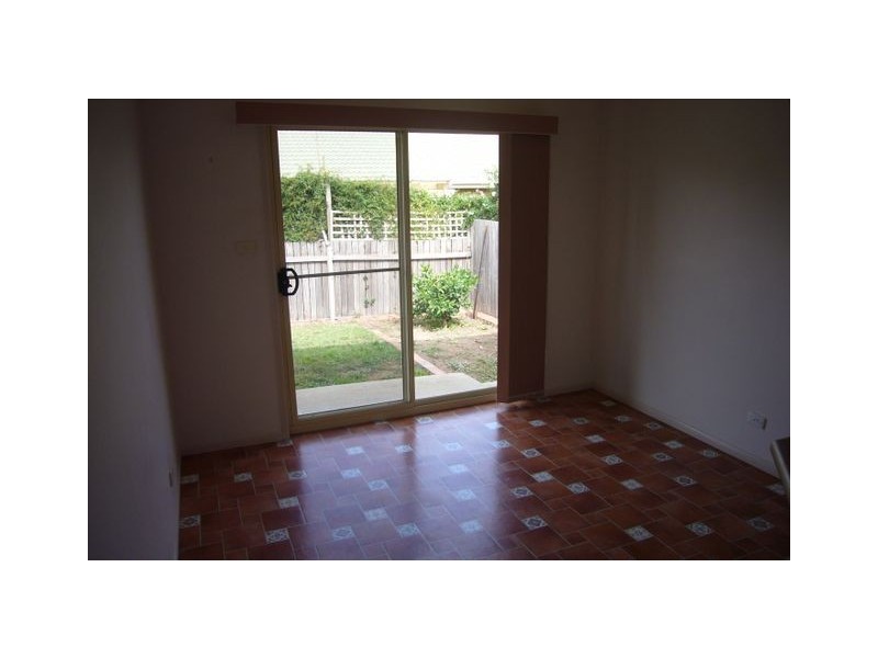 15/2 Landers Crescent, Amaroo ACT 2914