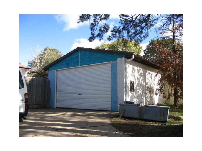 8 Weaver Place, Charnwood ACT 2615