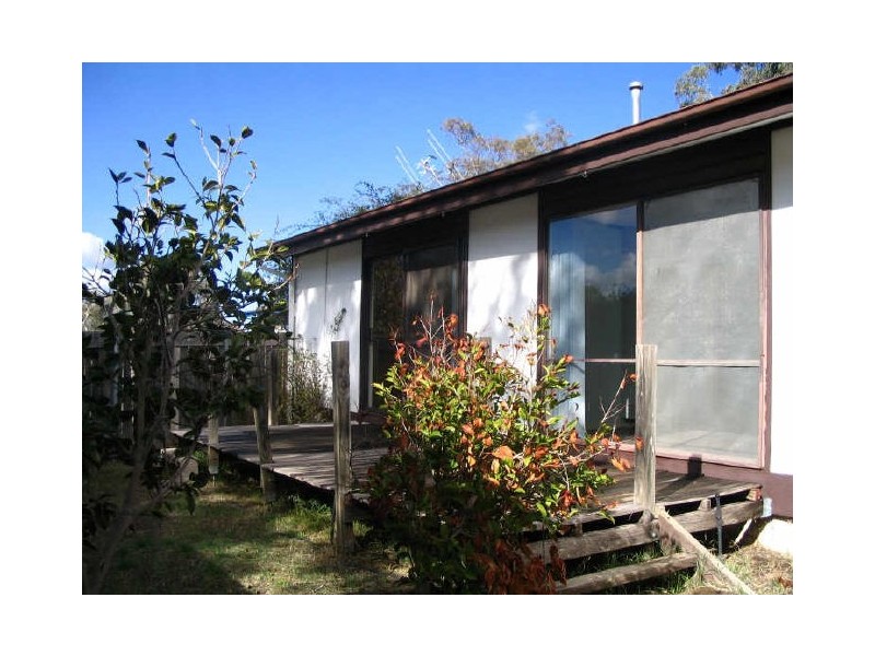 8 Weaver Place, Charnwood ACT 2615