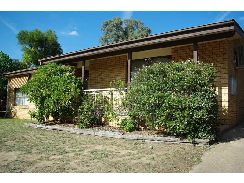 82 Onkaparinga Crescent, Kaleen ACT 2617