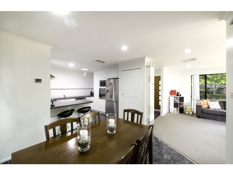 16 Lance Hill Avenue, Dunlop ACT 2615