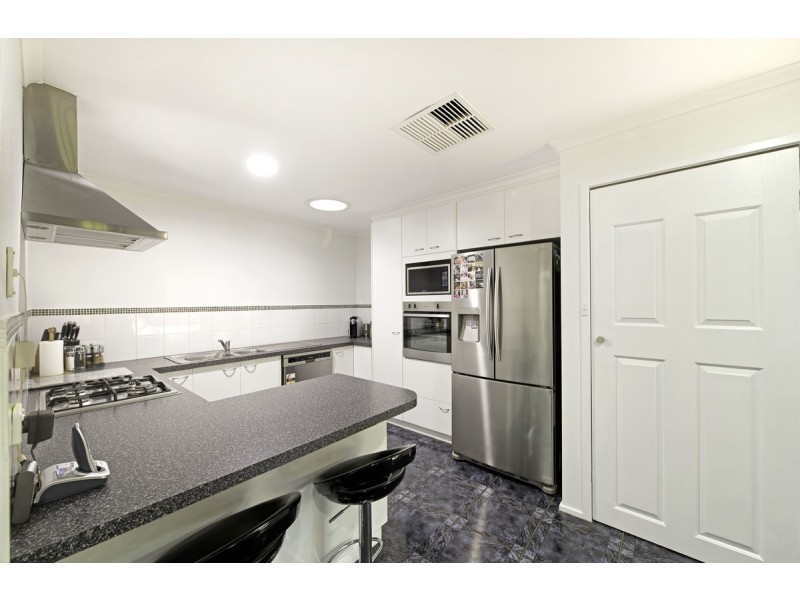 16 Lance Hill Avenue, Dunlop ACT 2615