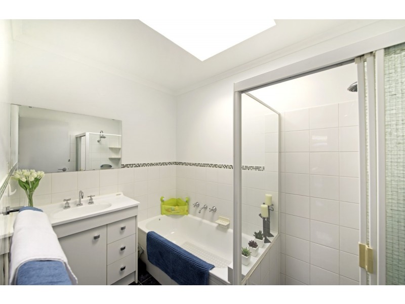 16 Lance Hill Avenue, Dunlop ACT 2615