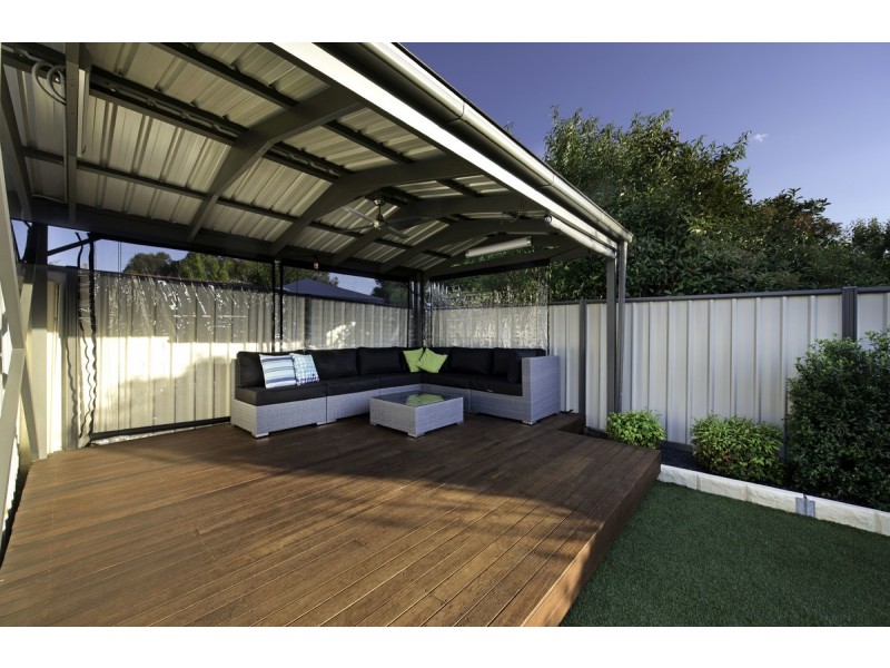 16 Lance Hill Avenue, Dunlop ACT 2615