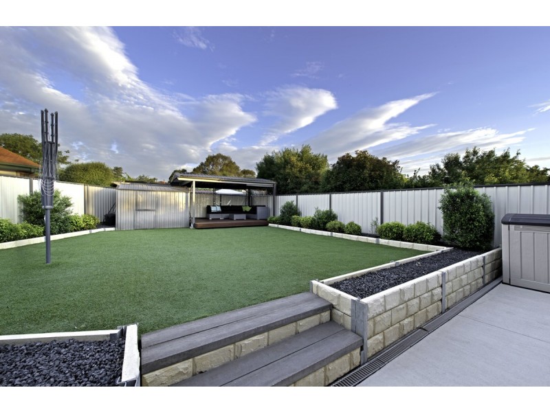 16 Lance Hill Avenue, Dunlop ACT 2615