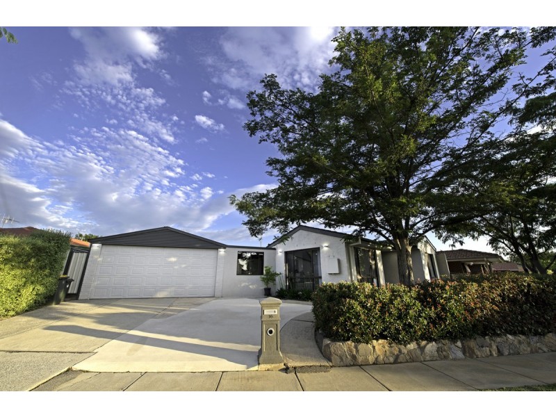 16 Lance Hill Avenue, Dunlop ACT 2615