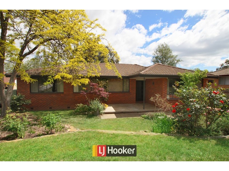 4 Martens Crescent, Weston ACT 2611