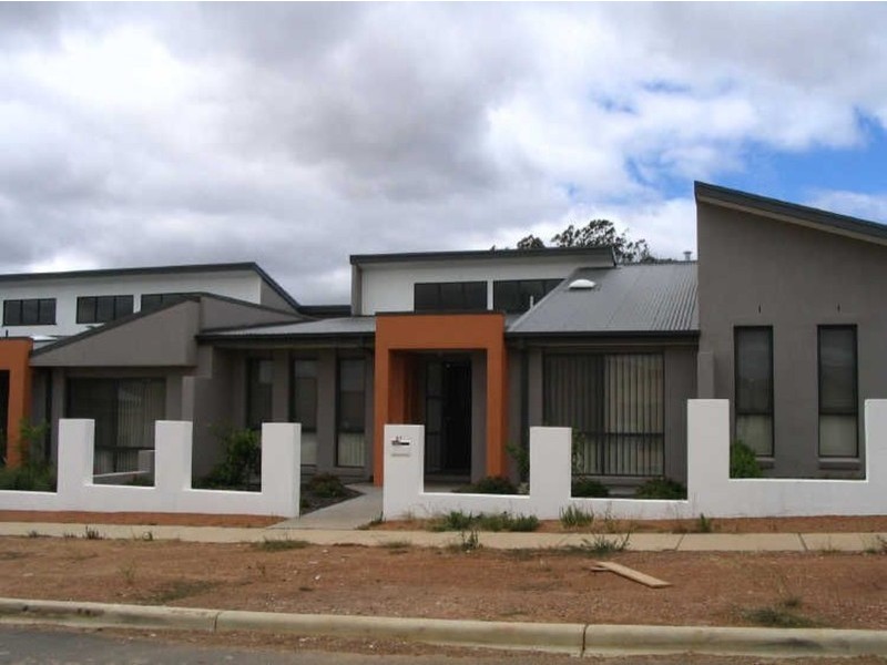 27 Sarre Street, Gungahlin ACT 2912