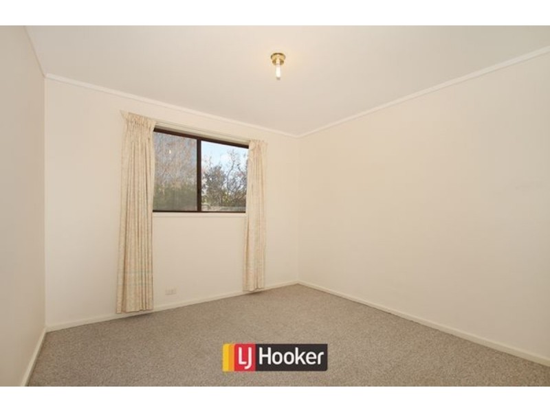 8 Weaver Place, Charnwood ACT 2615
