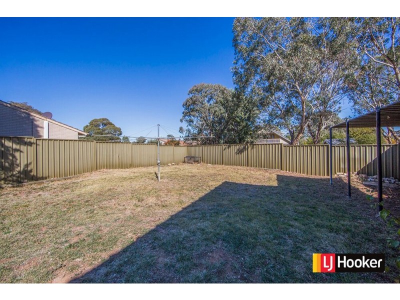 21 Napthali Close, Charnwood ACT 2615