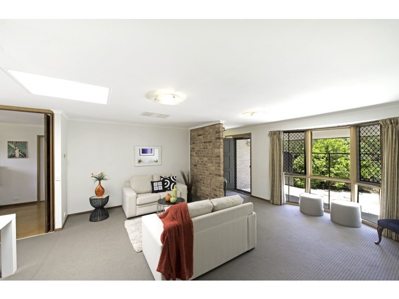 10 Vallance Place, Cook ACT 2614