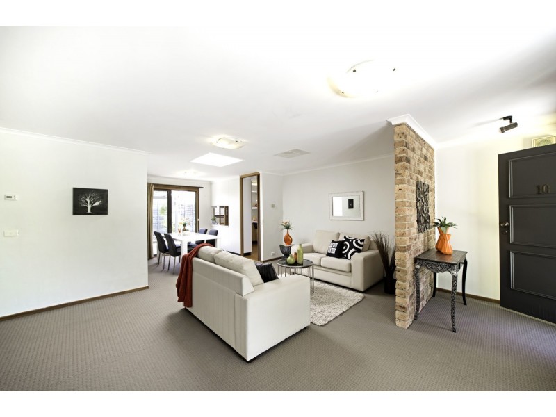 10 Vallance Place, Cook ACT 2614
