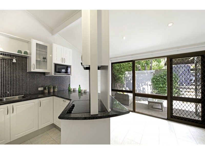 91 Barnett Close, Phillip ACT 2606