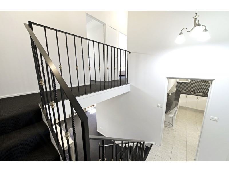 91 Barnett Close, Phillip ACT 2606