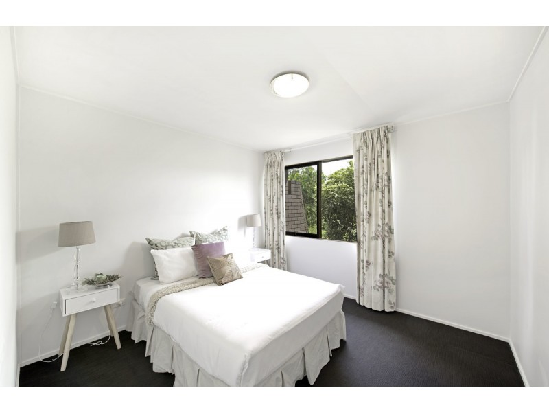 91 Barnett Close, Phillip ACT 2606