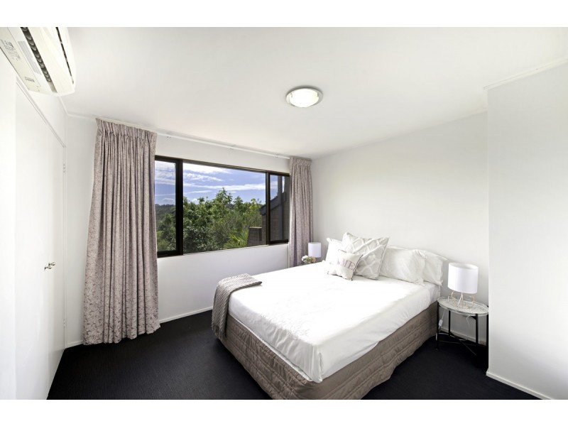 91 Barnett Close, Phillip ACT 2606