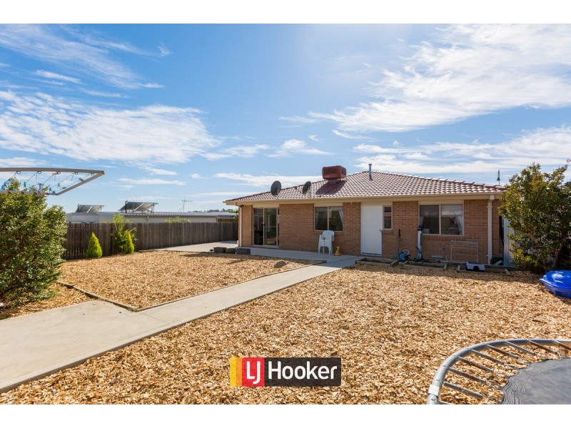 13 Eric De Salis Street, Macgregor ACT 2615