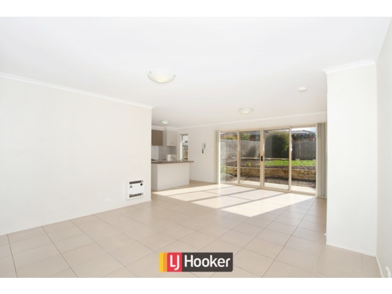 12 Hazelton Street, Macgregor ACT 2615