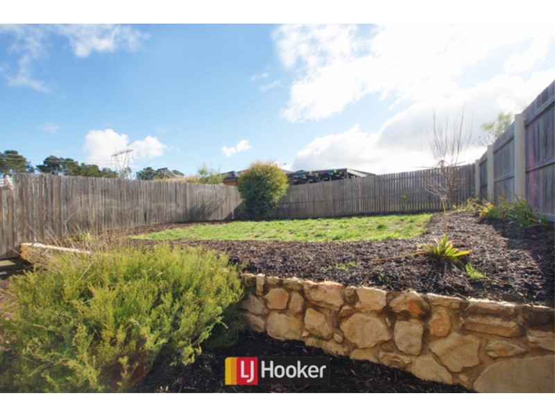 12 Hazelton Street, Macgregor ACT 2615