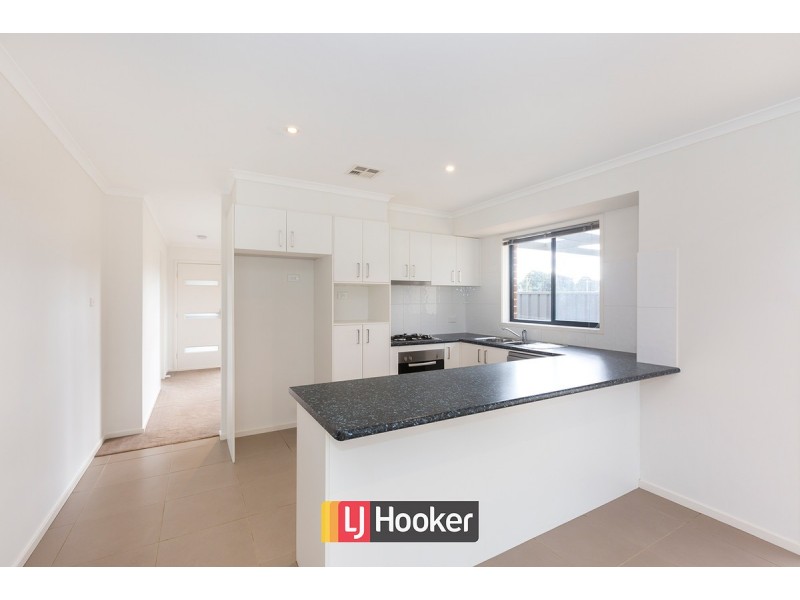 14 Eccles Crescent, Macgregor ACT 2615