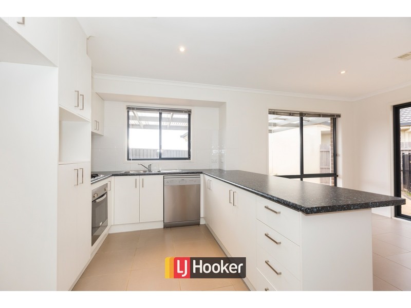 14 Eccles Crescent, Macgregor ACT 2615