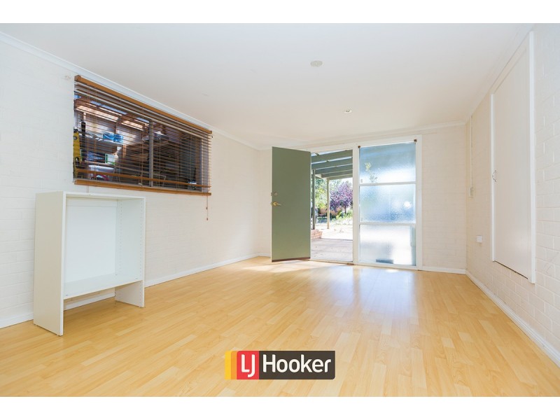 11 Phoenix Place, Giralang ACT 2617