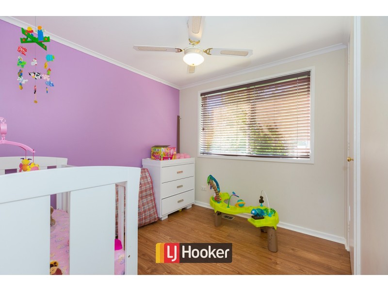 11 Phoenix Place, Giralang ACT 2617