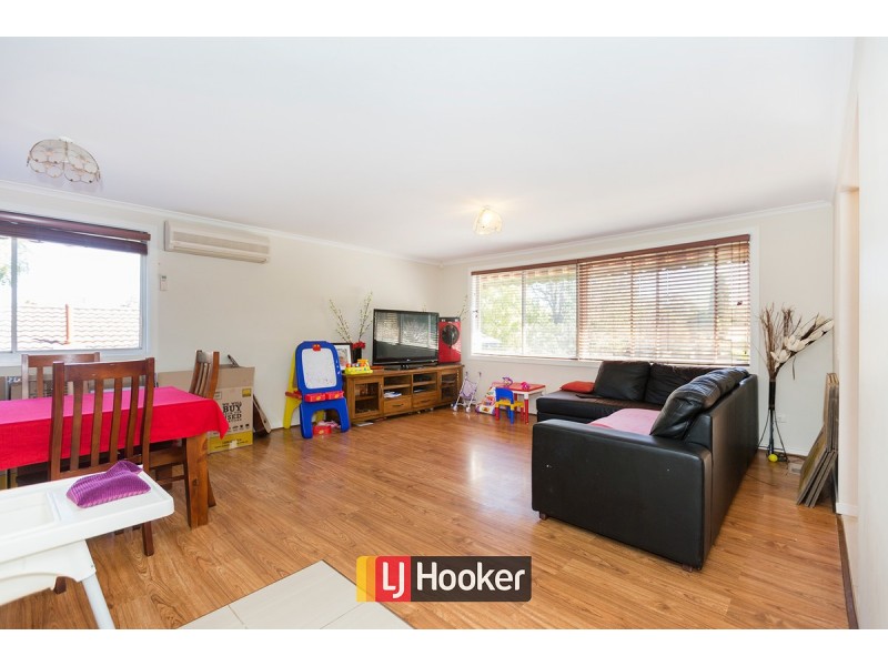 11 Phoenix Place, Giralang ACT 2617