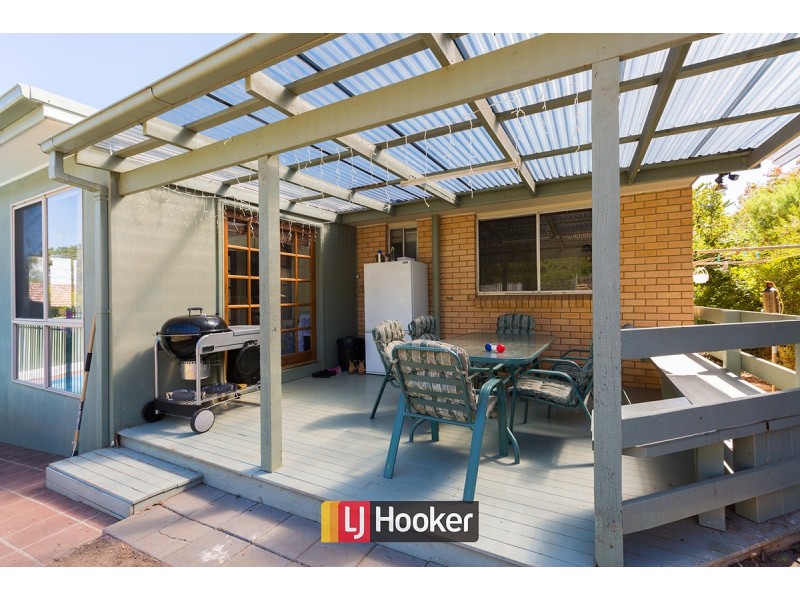 11 Phoenix Place, Giralang ACT 2617