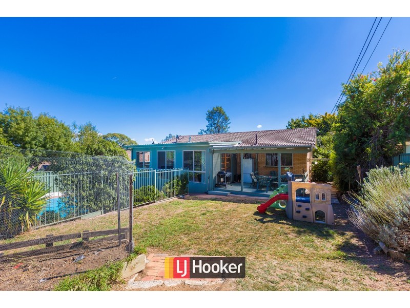 11 Phoenix Place, Giralang ACT 2617