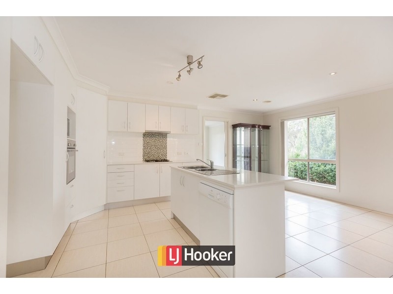 8 Herdson Place, Macgregor ACT 2615