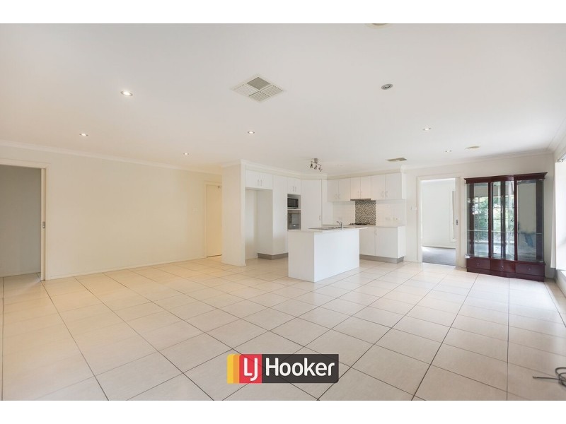 8 Herdson Place, Macgregor ACT 2615