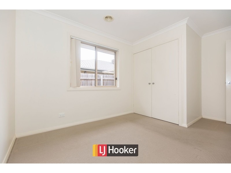 8 Herdson Place, Macgregor ACT 2615