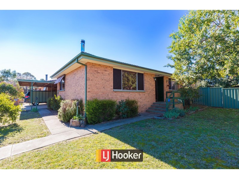 2 Tebbutt Place, Charnwood ACT 2615