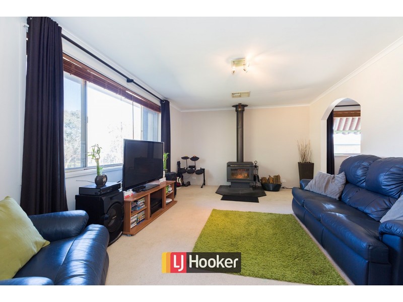 2 Tebbutt Place, Charnwood ACT 2615