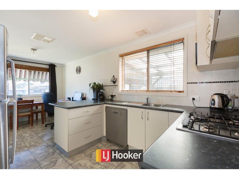 2 Tebbutt Place, Charnwood ACT 2615
