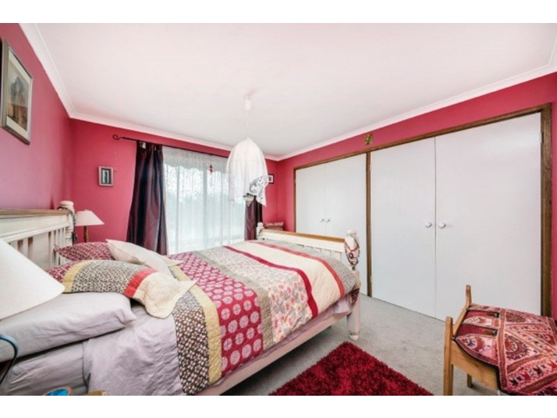 6 Southam Place, Holt ACT 2615