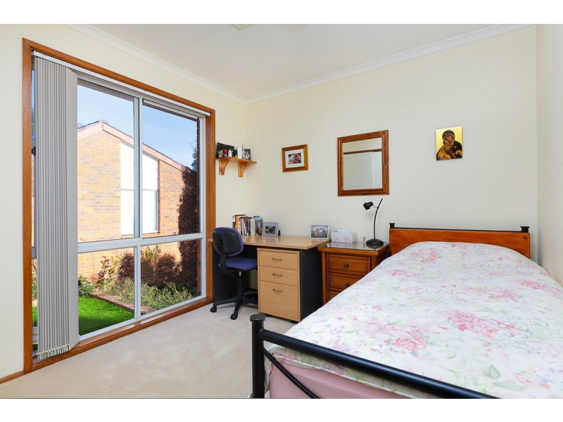 8 Edney Place, Isaacs ACT 2607